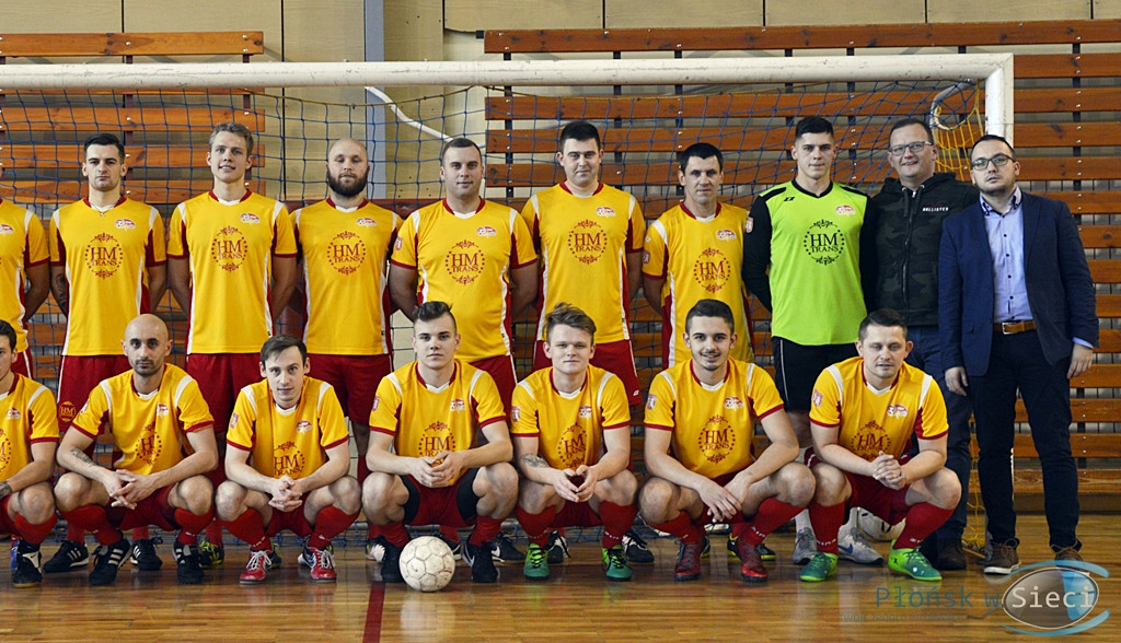 Futsalowe zakończenie roku - grad goli i szampan z życzeniami [FOTO]