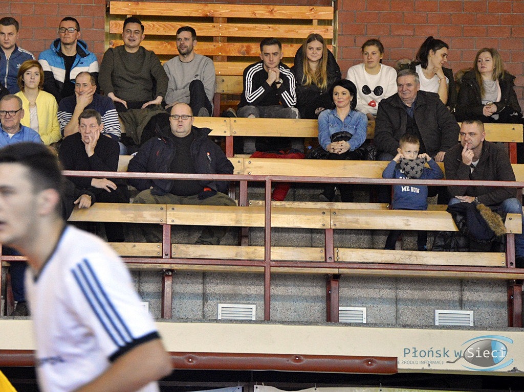 Futsalowe zakończenie roku - grad goli i szampan z życzeniami [FOTO]