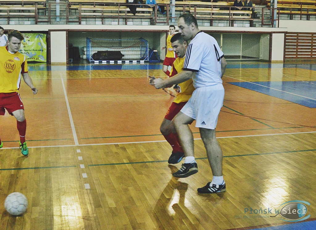 Futsalowe zakończenie roku - grad goli i szampan z życzeniami [FOTO]