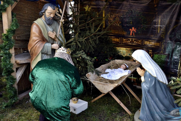 Skłonili głowy przed Dzieciątkiem Jezus [FOTORELACJA]