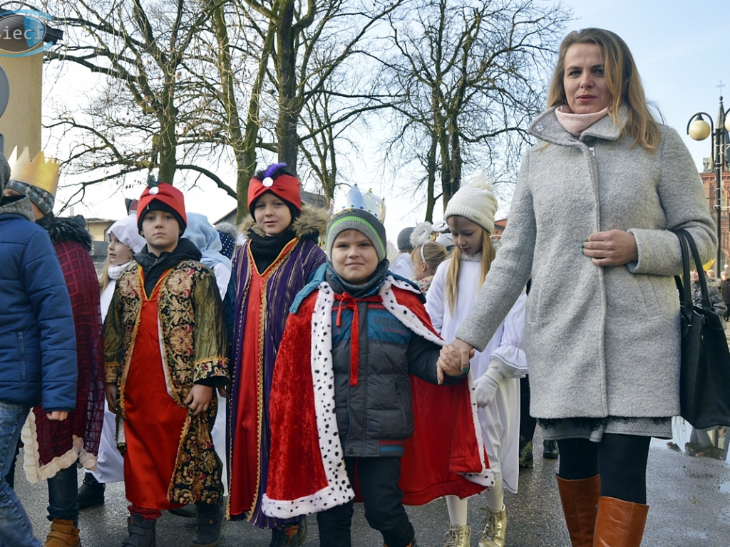 Skłonili głowy przed Dzieciątkiem Jezus [FOTORELACJA]