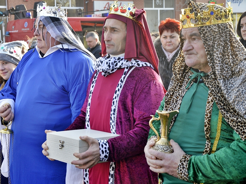 Skłonili głowy przed Dzieciątkiem Jezus [FOTORELACJA]