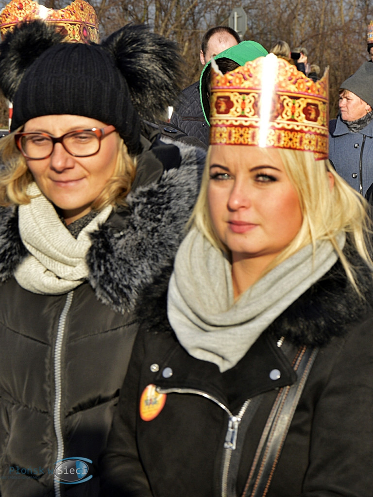 Przemierzali drogę do nowo narodzonego Jezusa ciągnikami [FOTORELACJA]