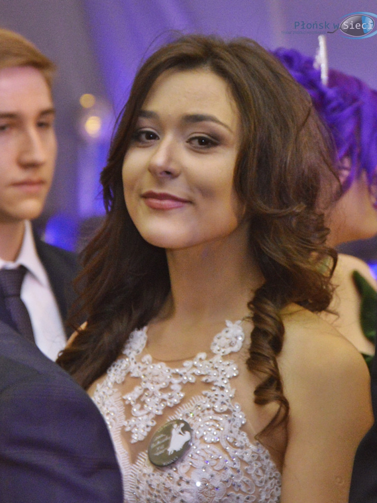 Bal na ponad dwieście par! Studniówka w liceum przy Płockiej [FOTORELACJA]