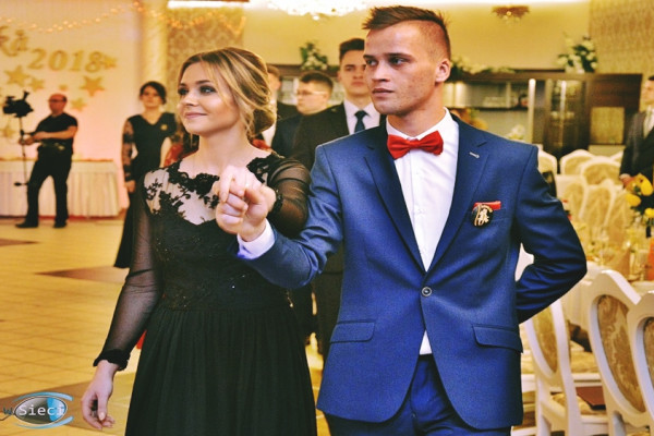 Noc pożegnania z dzieciństwem, a powitania dorosłego życia [FOTORELACJA]