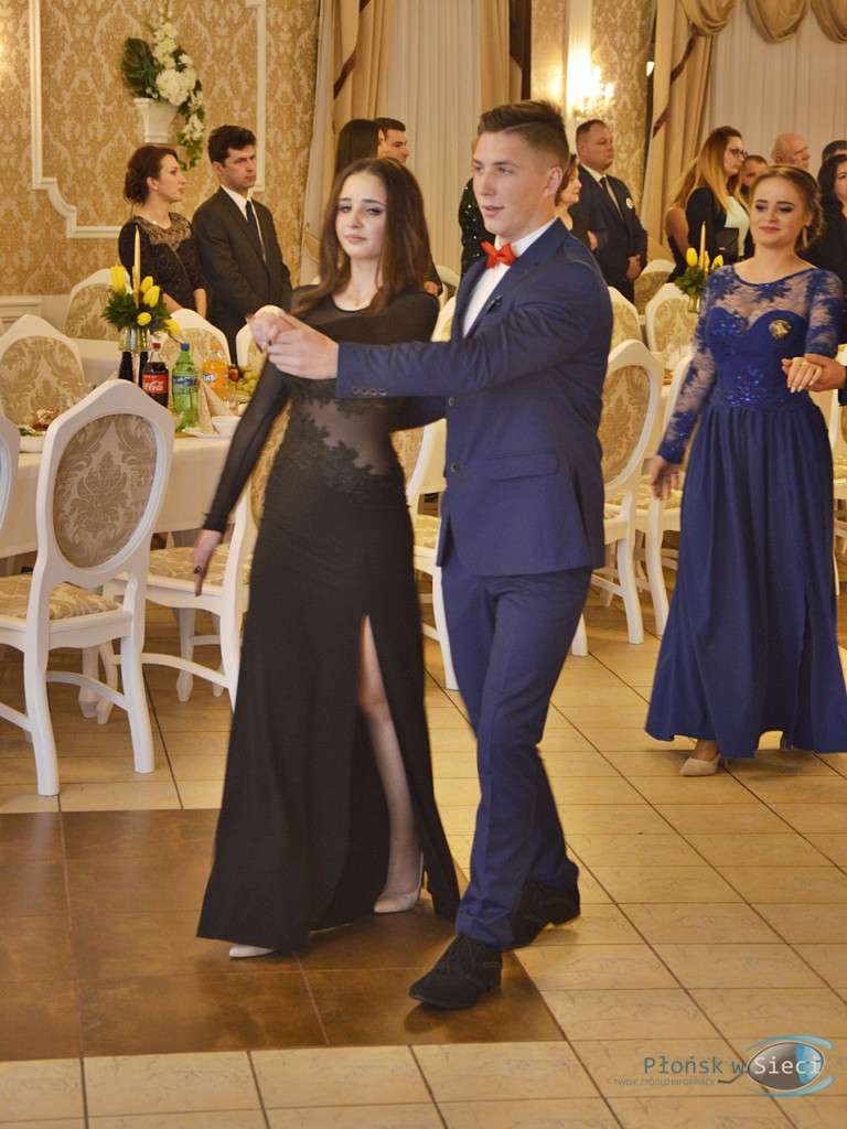 Noc pożegnania z dzieciństwem, a powitania dorosłego życia [FOTORELACJA]