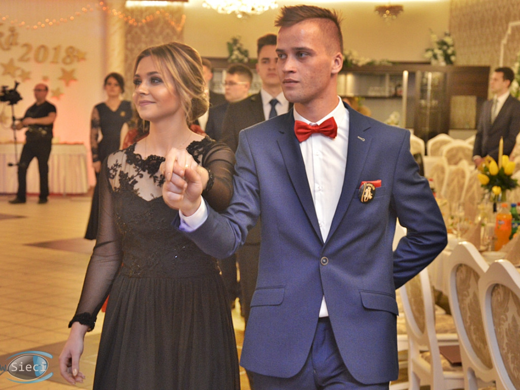 Noc pożegnania z dzieciństwem, a powitania dorosłego życia [FOTORELACJA]