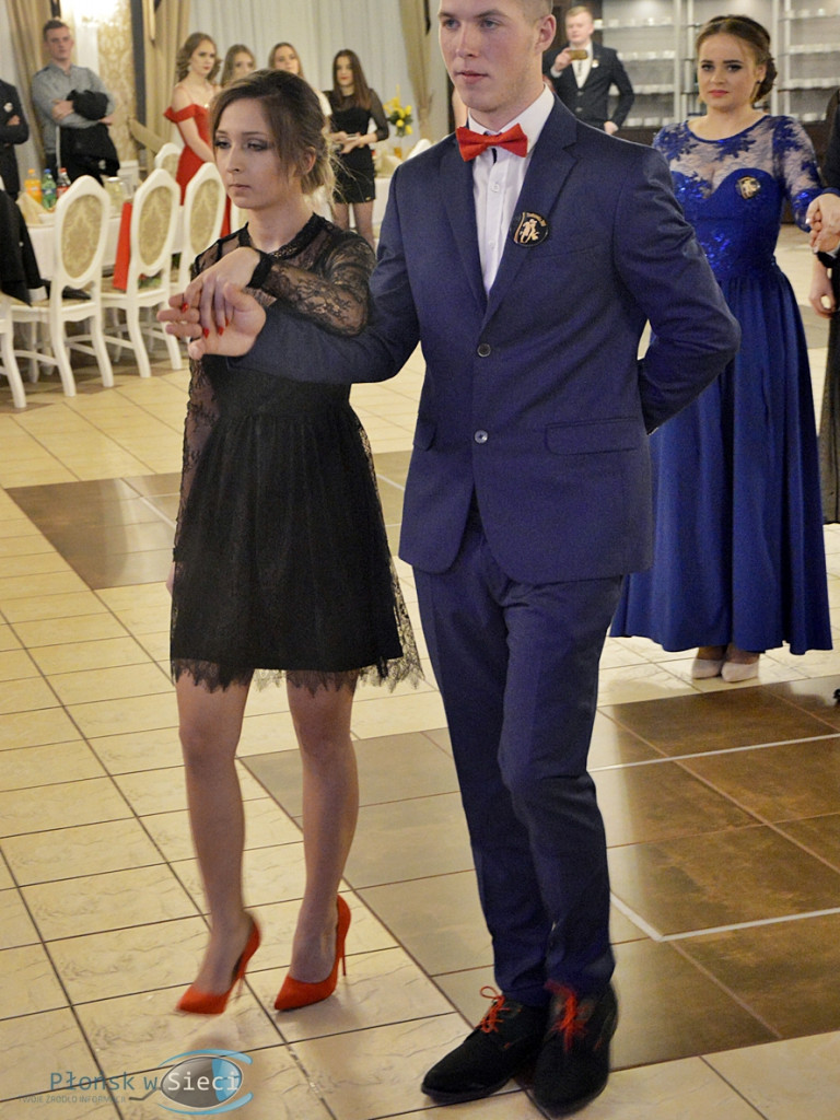 Noc pożegnania z dzieciństwem, a powitania dorosłego życia [FOTORELACJA]