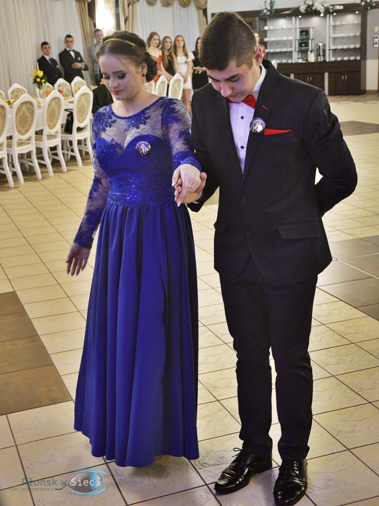 Noc pożegnania z dzieciństwem, a powitania dorosłego życia [FOTORELACJA]