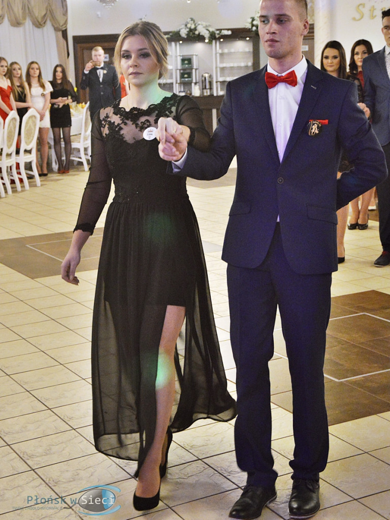 Noc pożegnania z dzieciństwem, a powitania dorosłego życia [FOTORELACJA]