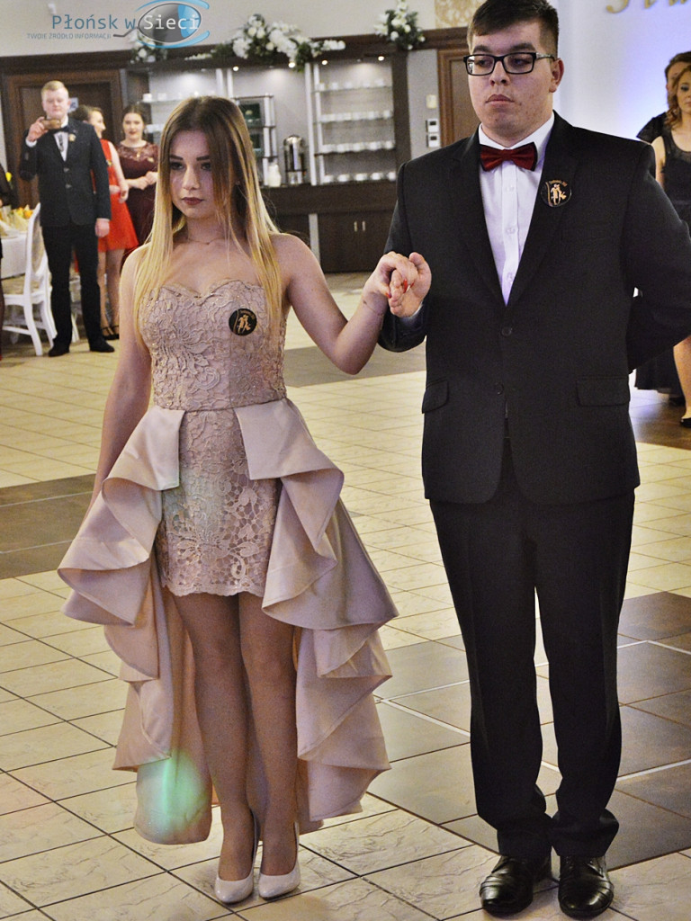 Noc pożegnania z dzieciństwem, a powitania dorosłego życia [FOTORELACJA]