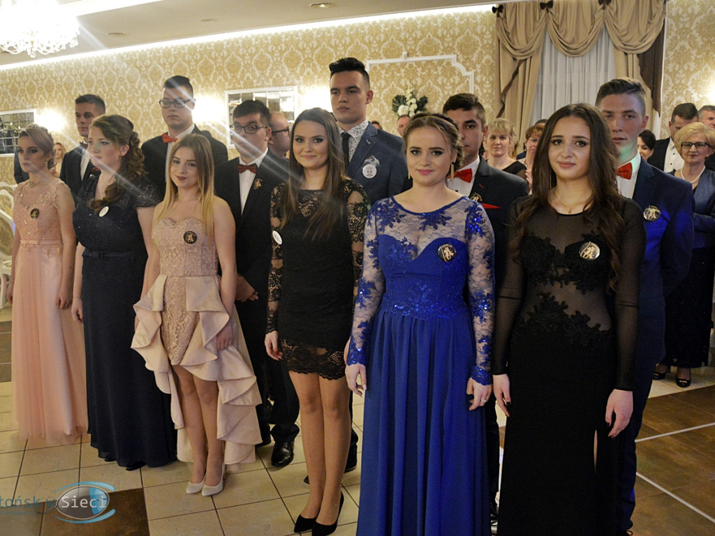 Noc pożegnania z dzieciństwem, a powitania dorosłego życia [FOTORELACJA]