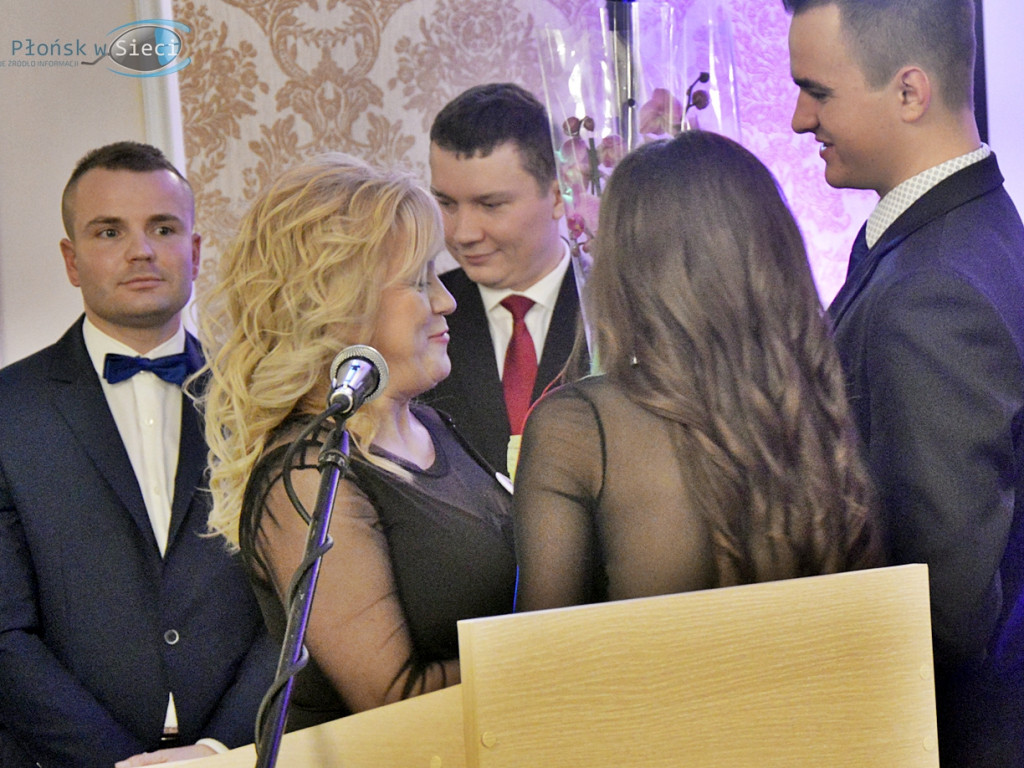 Noc pożegnania z dzieciństwem, a powitania dorosłego życia [FOTORELACJA]