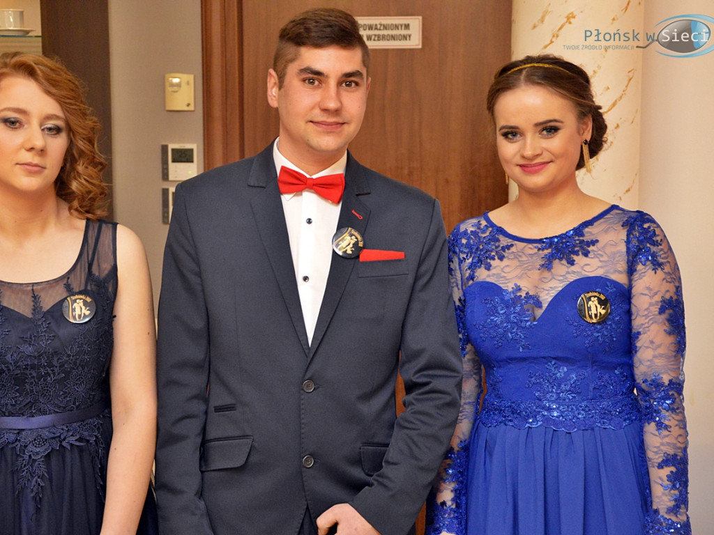 Noc pożegnania z dzieciństwem, a powitania dorosłego życia [FOTORELACJA]