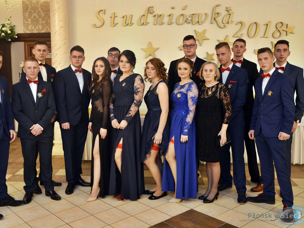 Noc pożegnania z dzieciństwem, a powitania dorosłego życia [FOTORELACJA]