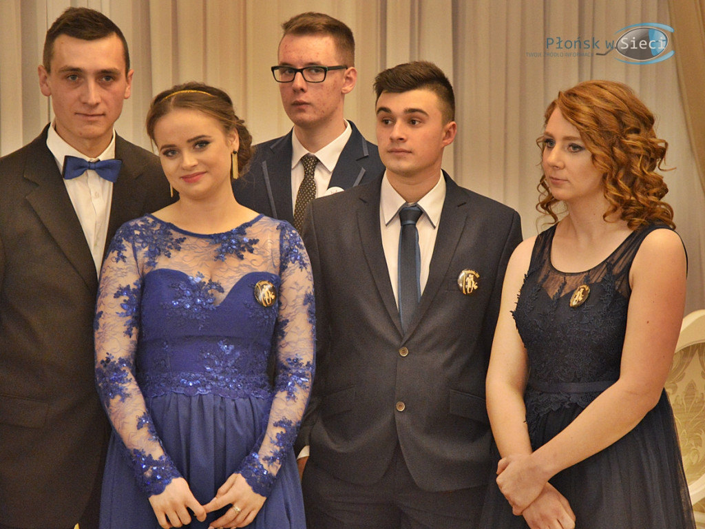 Noc pożegnania z dzieciństwem, a powitania dorosłego życia [FOTORELACJA]