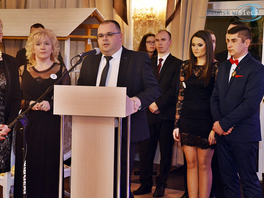 Noc pożegnania z dzieciństwem, a powitania dorosłego życia [FOTORELACJA]