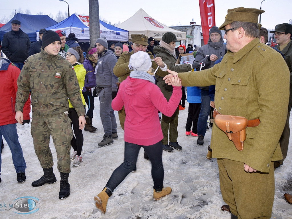 Ruszyli biegiem na pomoc, pomni powstańczej historii [FOTORELACJA]