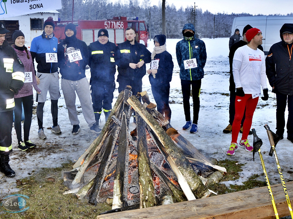 Ruszyli biegiem na pomoc, pomni powstańczej historii [FOTORELACJA]