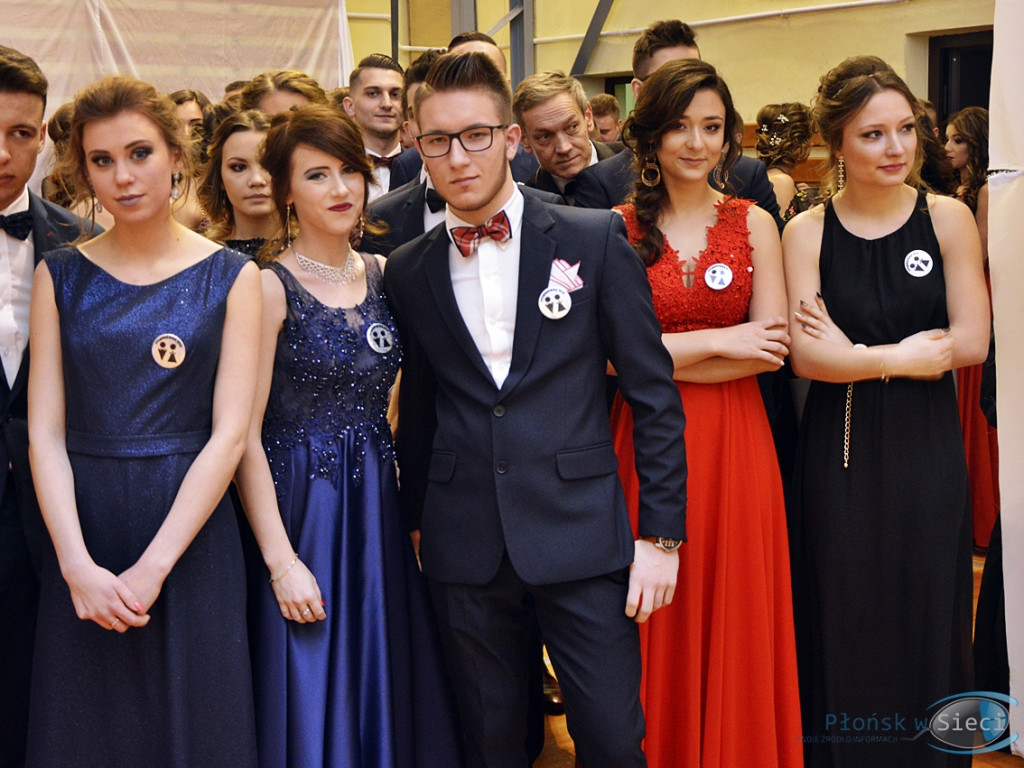 Studniówkowe balowanie maturzystów od Rutkowskiego!