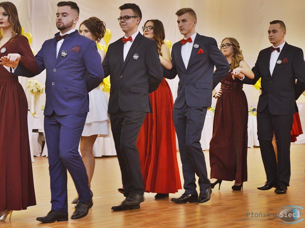 Studniówkowe balowanie maturzystów od Rutkowskiego!