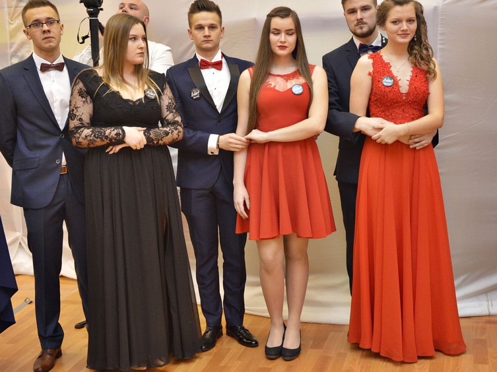 Studniówkowe balowanie maturzystów od Rutkowskiego!