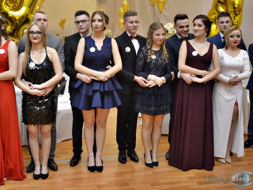 Studniówkowe balowanie maturzystów od Rutkowskiego!
