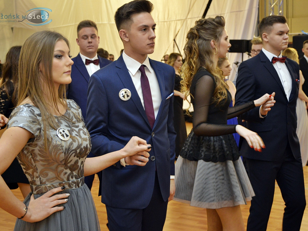 Studniówkowe balowanie maturzystów od Rutkowskiego!