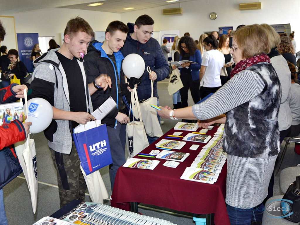 Targi edukacyjne impulsem do znalezienia najlepszej drogi rozwoju [FOTORELACJA]