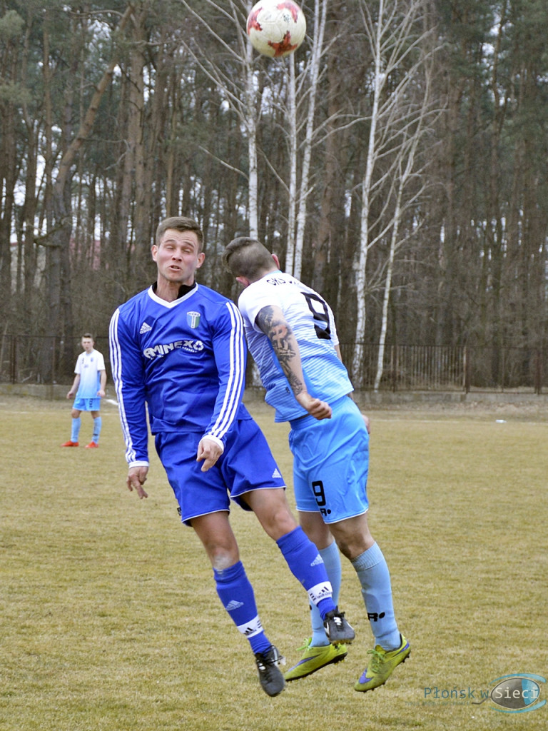 Wkra pnie się w tabeli okręgówki. Strzegowo znakautowane po przerwie [FOTORELACJA]