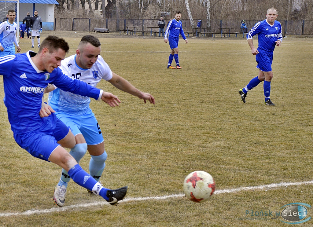 Wkra pnie się w tabeli okręgówki. Strzegowo znakautowane po przerwie [FOTORELACJA]