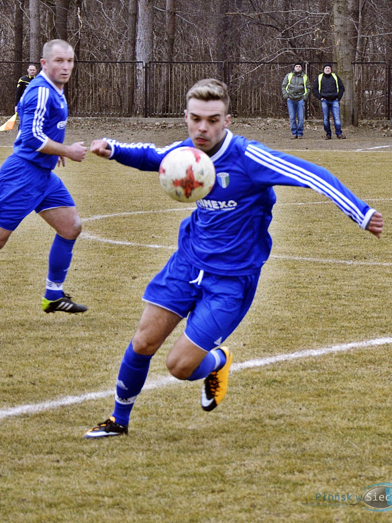 Wkra pnie się w tabeli okręgówki. Strzegowo znakautowane po przerwie [FOTORELACJA]