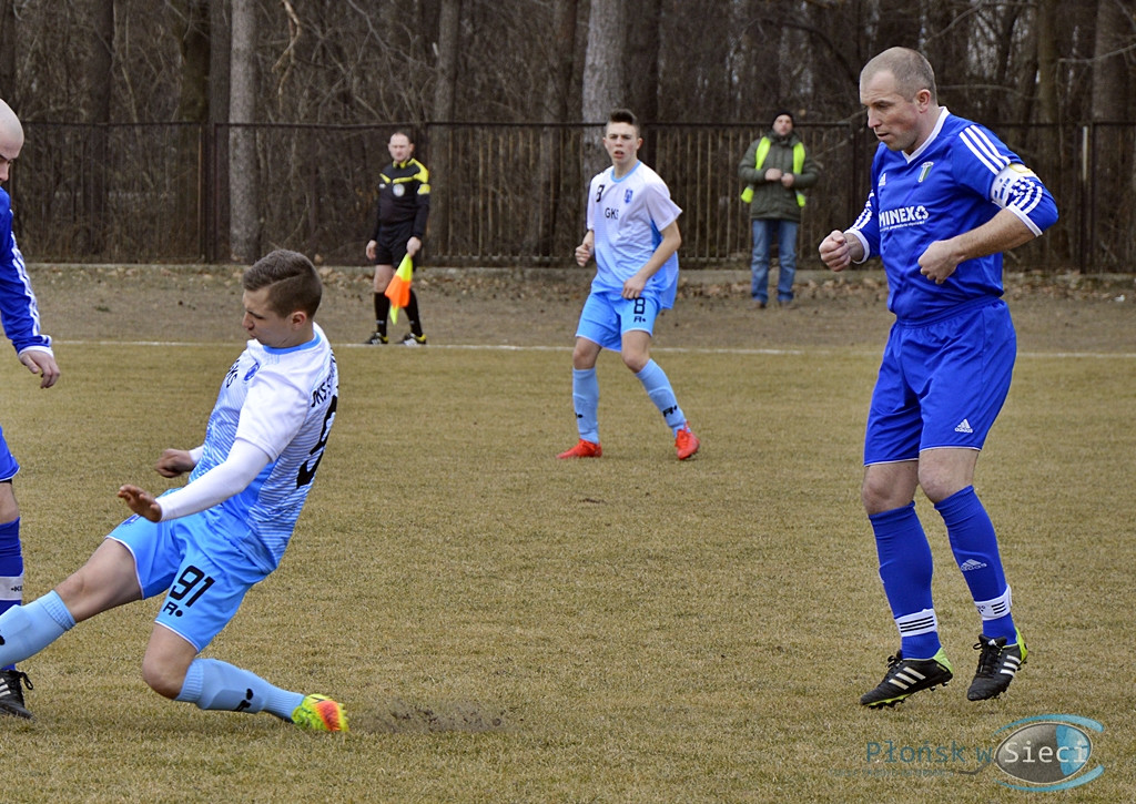 Wkra pnie się w tabeli okręgówki. Strzegowo znakautowane po przerwie [FOTORELACJA]