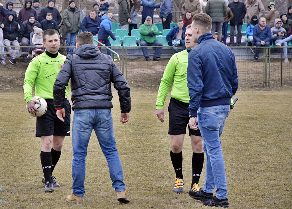 Sędzia wypaczył wynik meczu Sony ze Żbikiem [FOTORELACJA]