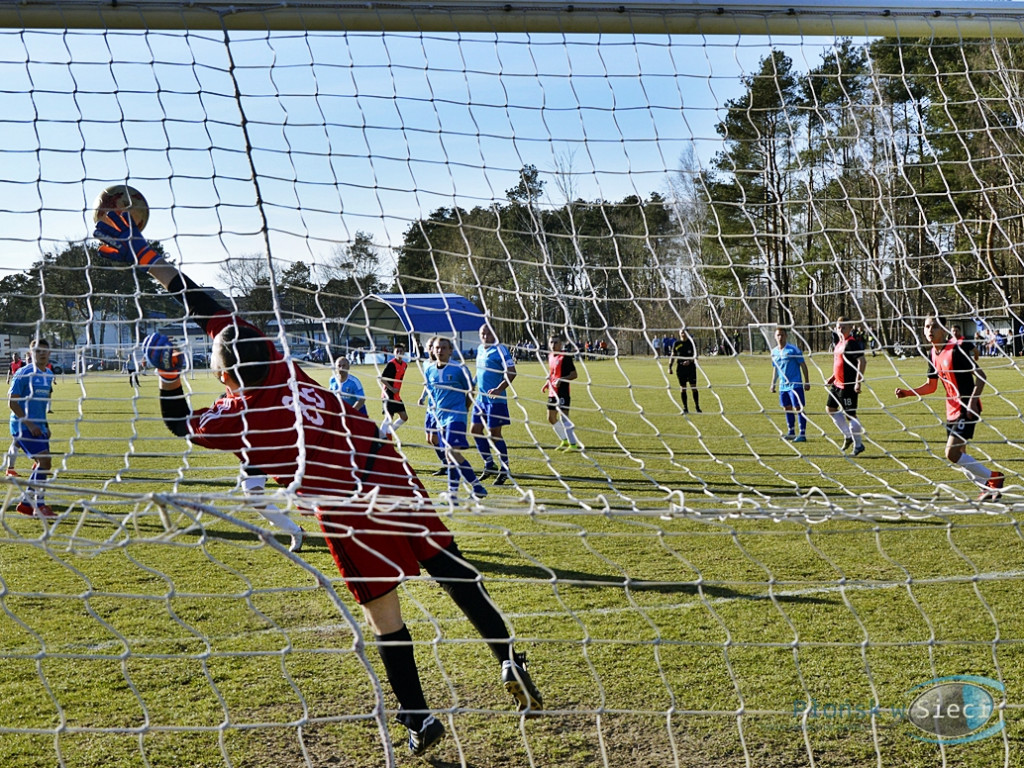 Derbowe starcie dla gospodarzy. Wkra nadal na fali. Spadek Sony