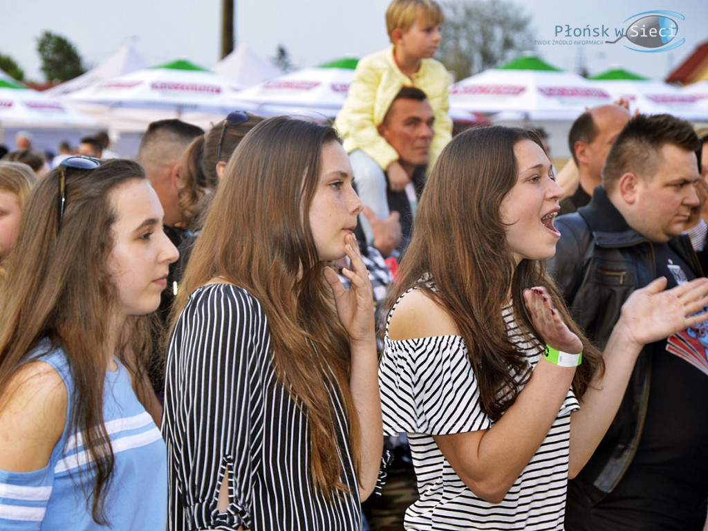 Majówka w Raciążu z przebojami Bayer Full [FOTORELACJA]