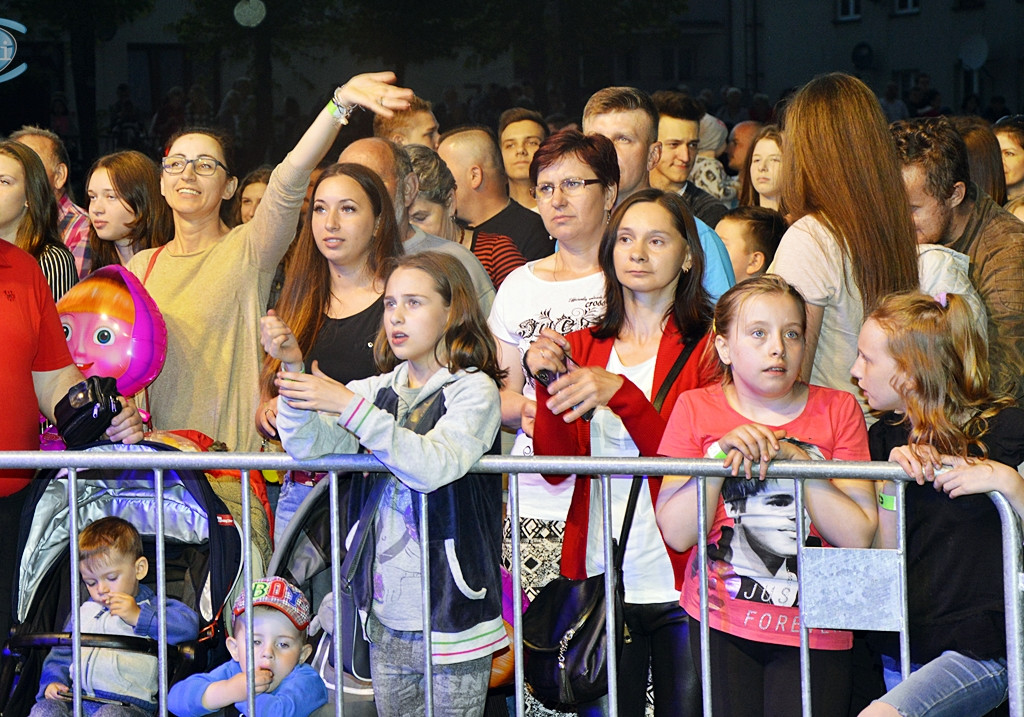 Majówka w Raciążu z przebojami Bayer Full [FOTORELACJA]