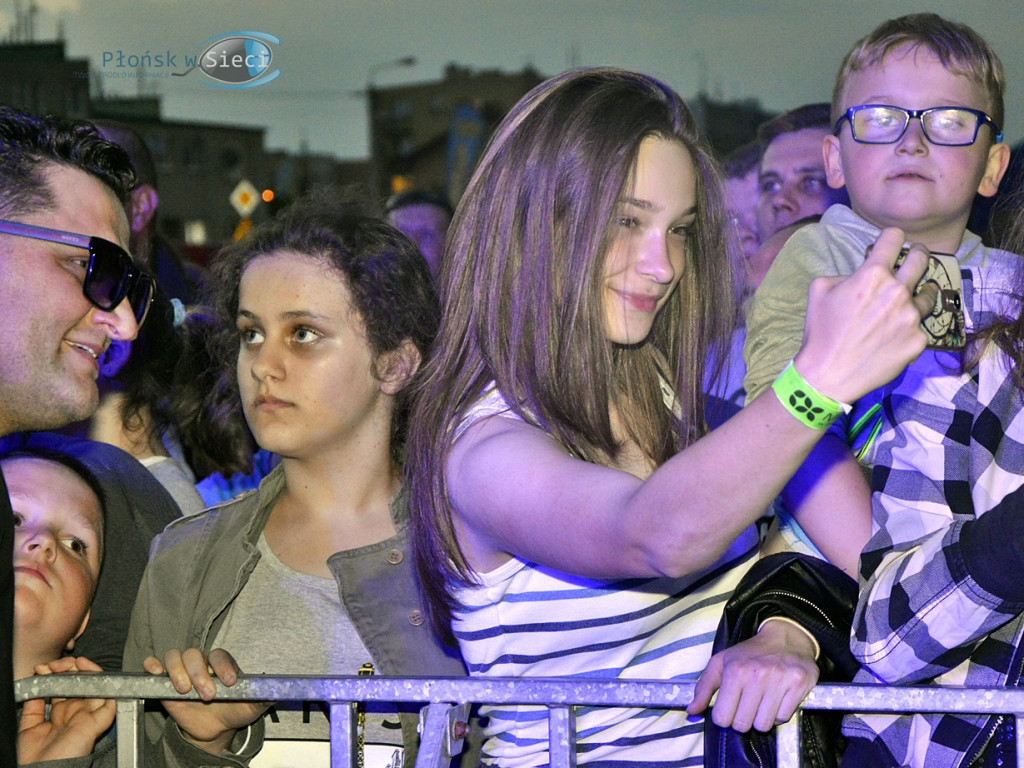 Majówka w Raciążu z przebojami Bayer Full [FOTORELACJA]
