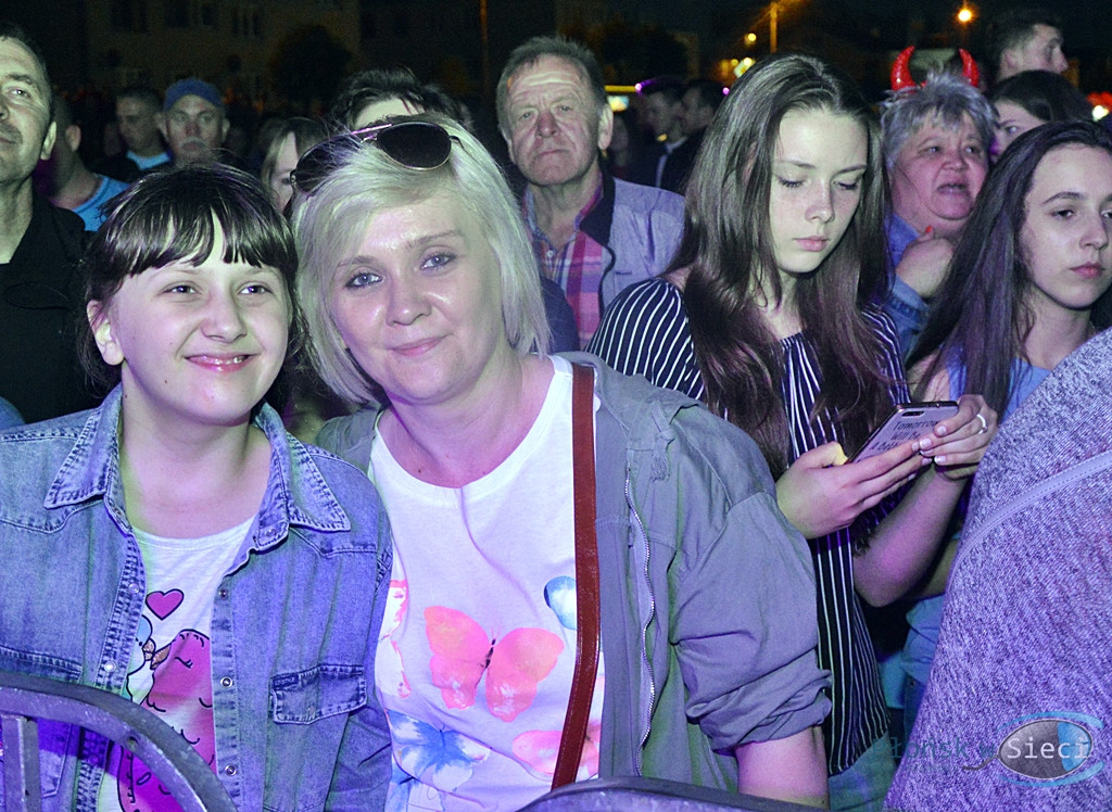 Majówka w Raciążu z przebojami Bayer Full [FOTORELACJA]
