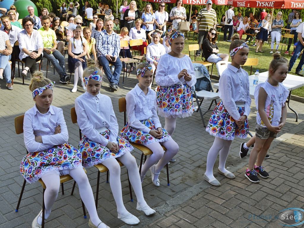 Śpiewali i tańczyli na cześć Niepodległej Polski [FOTORELACJA]