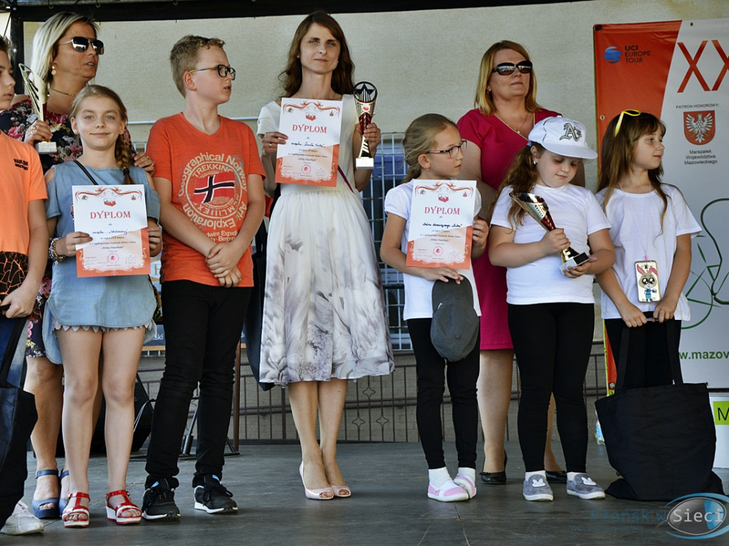 Śpiewali i tańczyli na cześć Niepodległej Polski [FOTORELACJA]