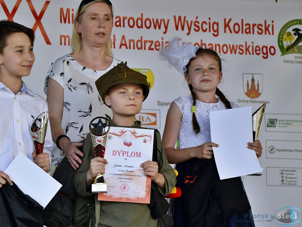 Śpiewali i tańczyli na cześć Niepodległej Polski [FOTORELACJA]