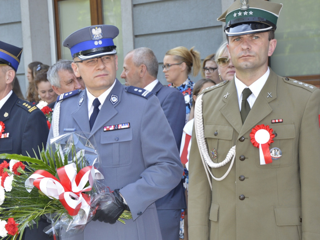 Niech się święci 3 maja! Polska przypomina nieco drużynę piłkarską... [FOTORELACJA]