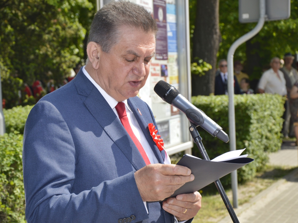 Niech się święci 3 maja! Polska przypomina nieco drużynę piłkarską... [FOTORELACJA]