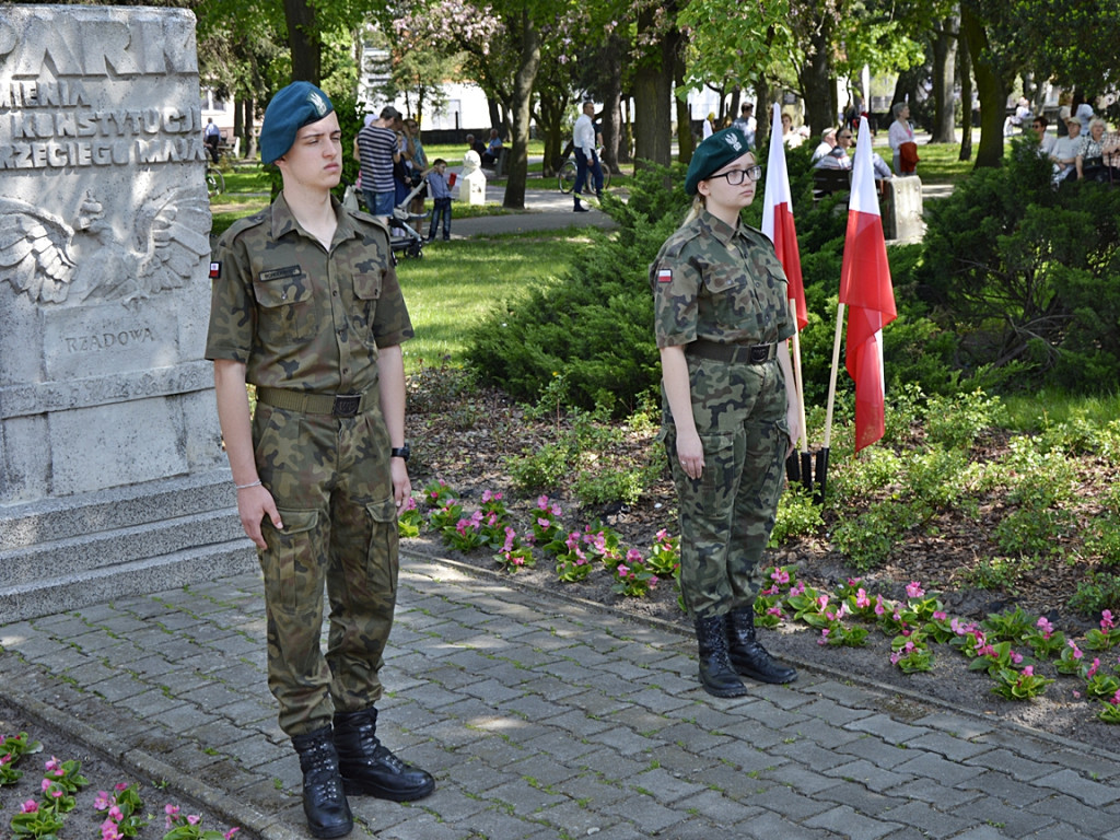 Niech się święci 3 maja! Polska przypomina nieco drużynę piłkarską... [FOTORELACJA]