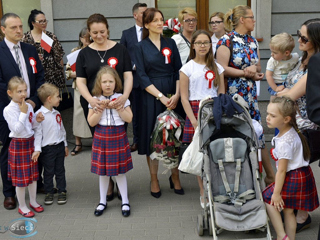 Niech się święci 3 maja! Polska przypomina nieco drużynę piłkarską... [FOTORELACJA]