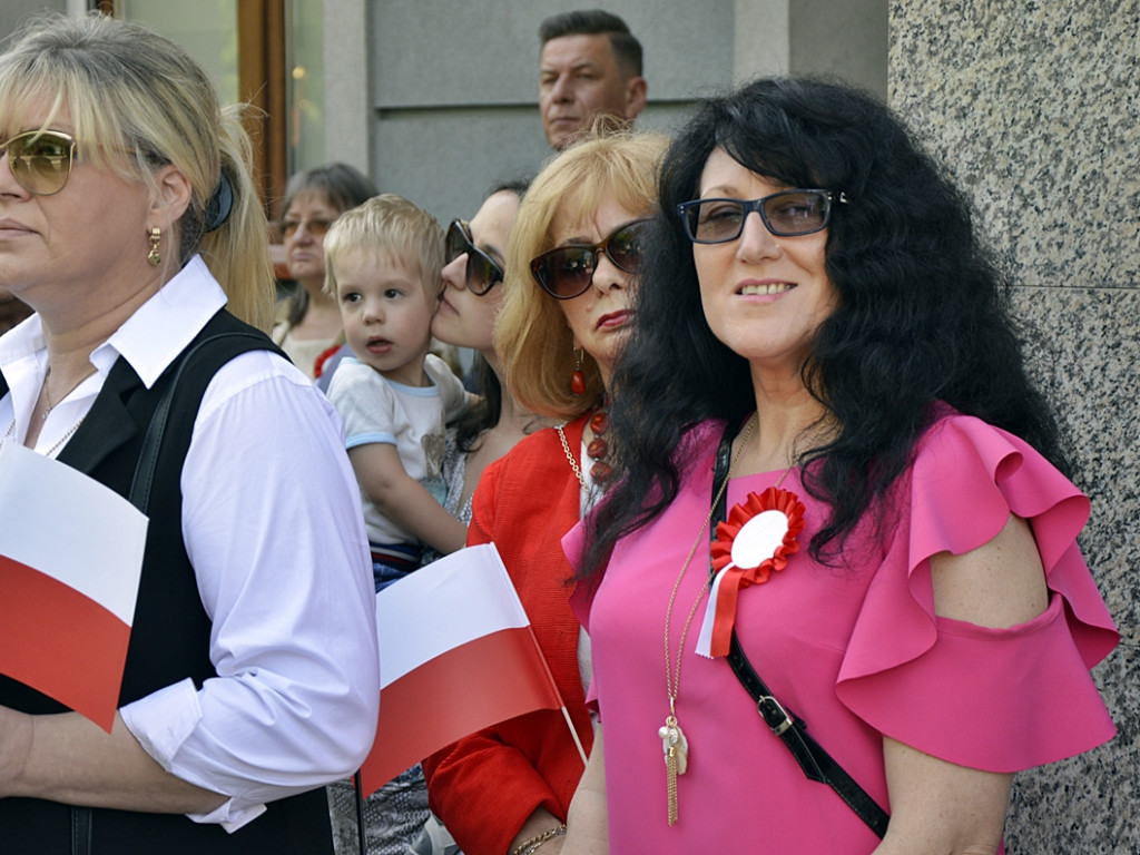 Niech się święci 3 maja! Polska przypomina nieco drużynę piłkarską... [FOTORELACJA]