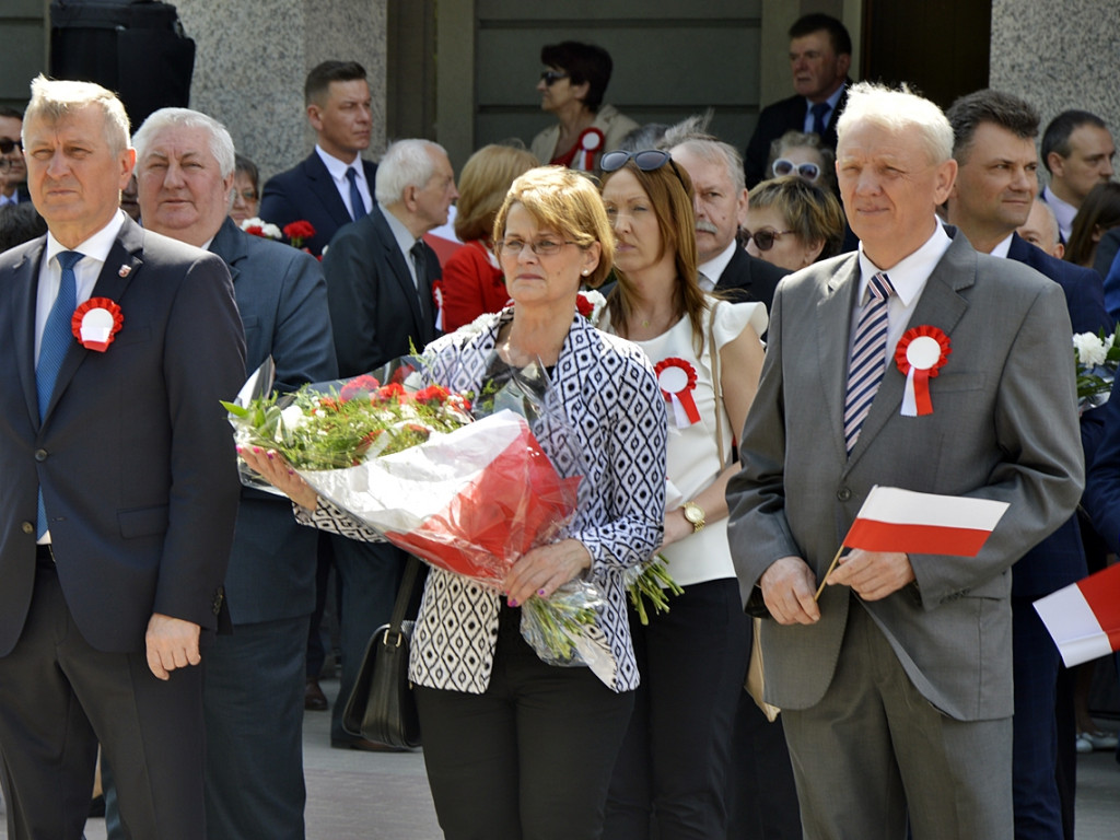 Niech się święci 3 maja! Polska przypomina nieco drużynę piłkarską... [FOTORELACJA]