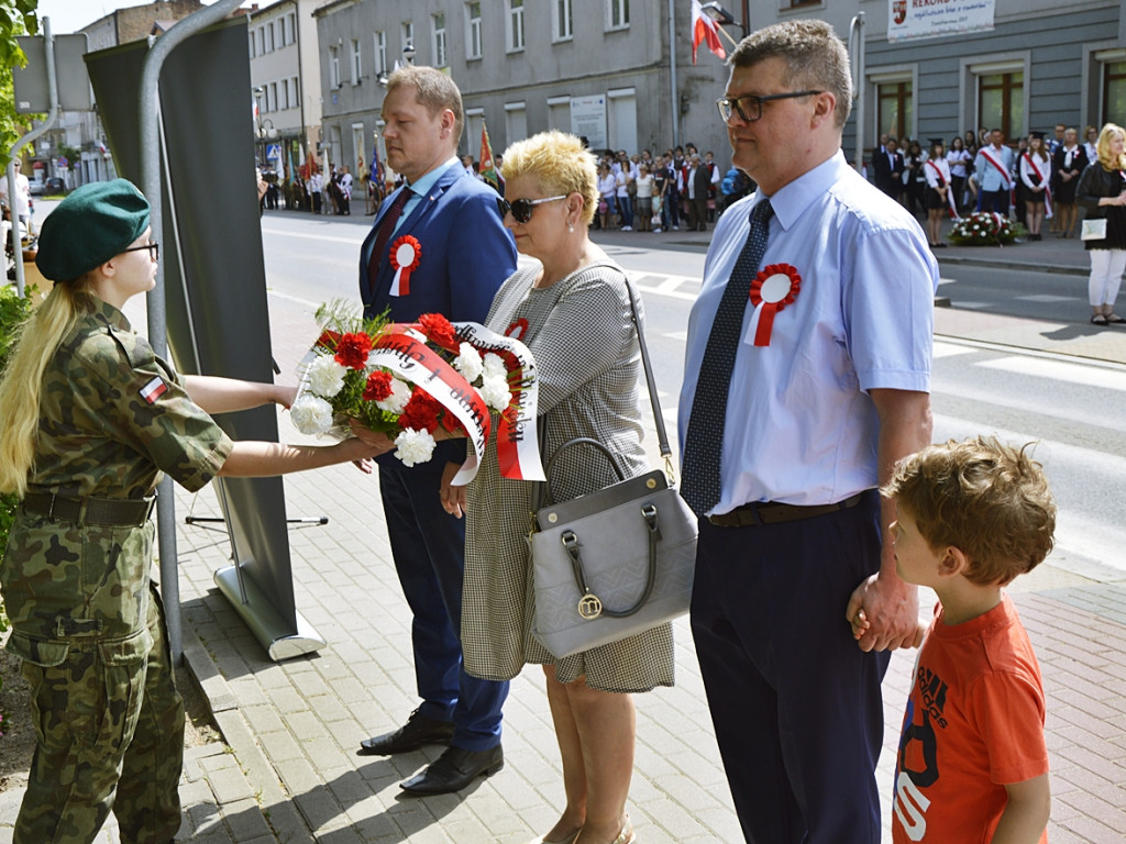 Niech się święci 3 maja! Polska przypomina nieco drużynę piłkarską... [FOTORELACJA]