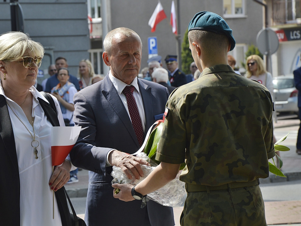 Niech się święci 3 maja! Polska przypomina nieco drużynę piłkarską... [FOTORELACJA]